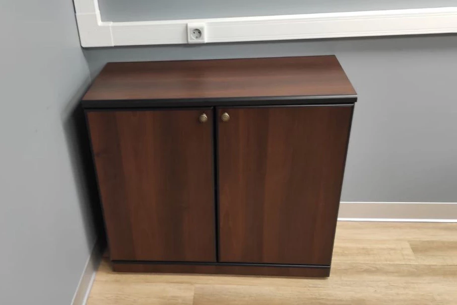 Креденция Bern Темный орех фото в интерьере 1