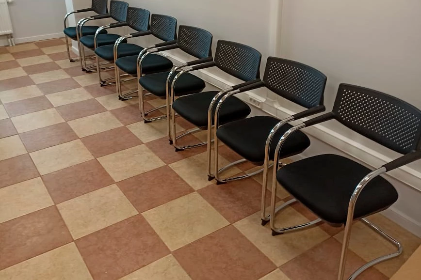 Кресло Norden Visavi black CF Пластик/Ткань, Черный фото в интерьере 1